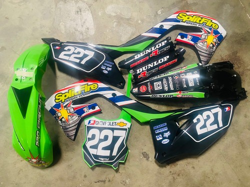 Graphics and plastic kawasaki - and,